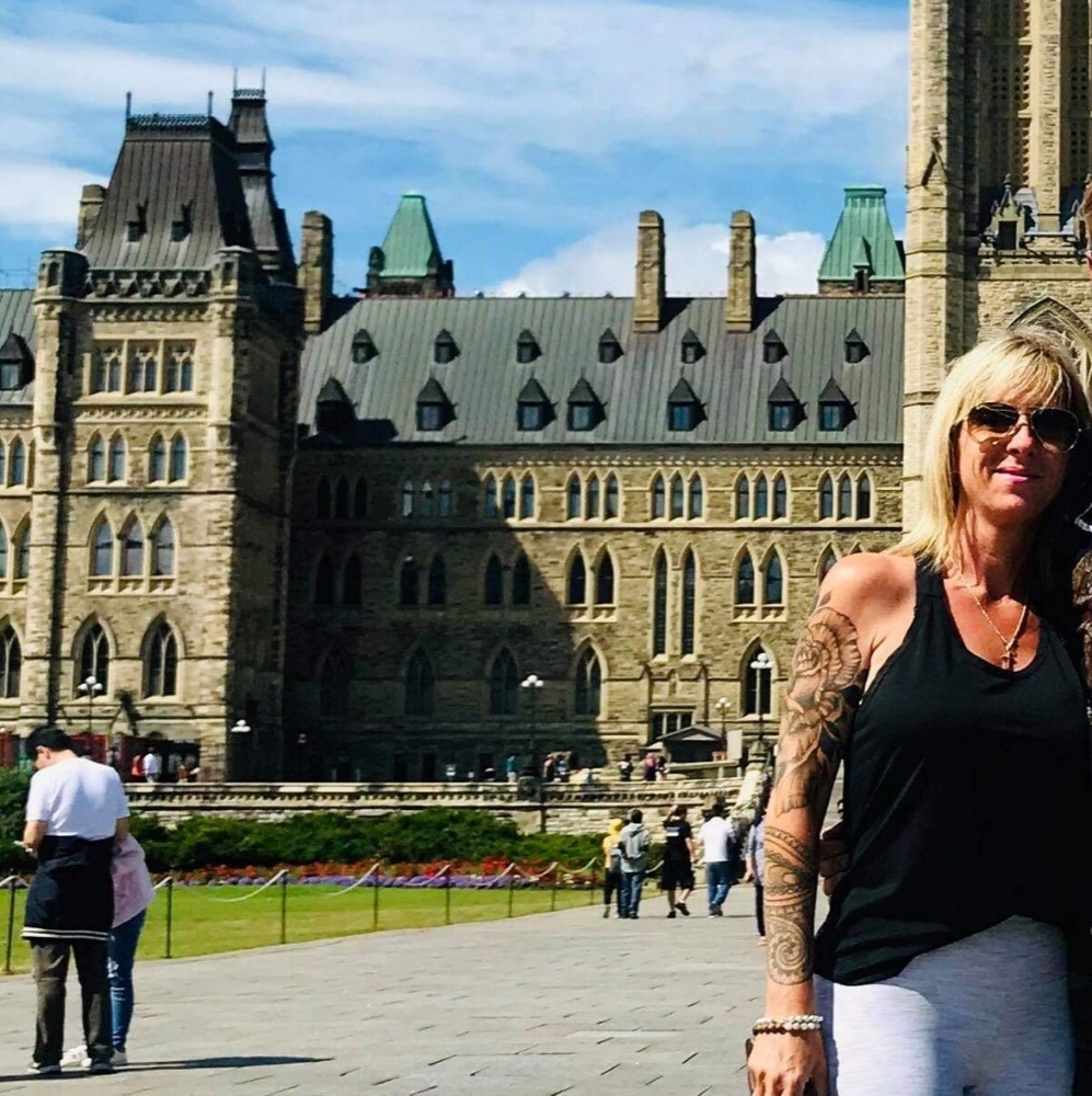 Meet your Posher, Sadia